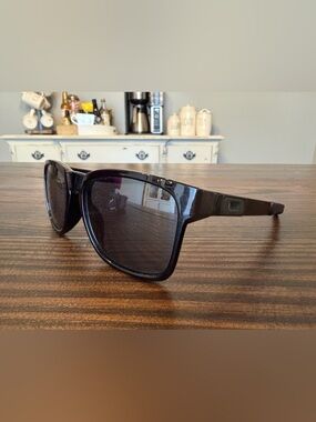 Classic Black Oversized Sunglasses